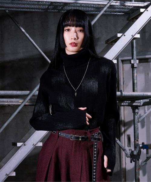 Ellno Loset（エルノロゼット）の「箔プリントタートルニット/サムホール付き（ニット/セーター・メンズ・ブラック/グレー・SMALL/LARGE/MEDIUM）」の12枚目の写真