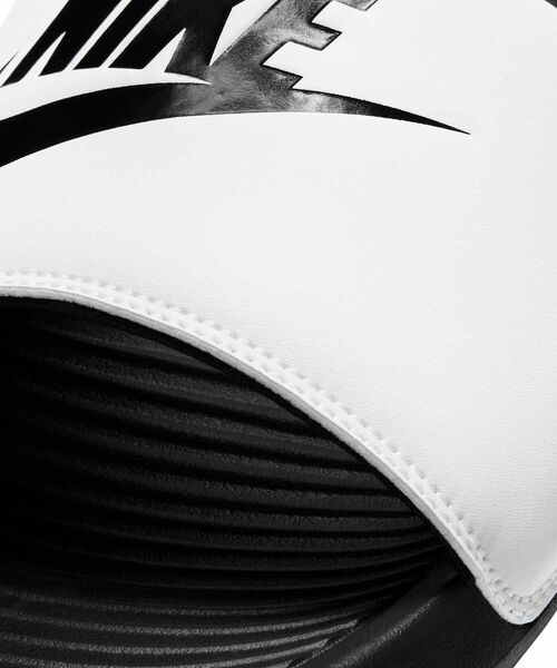 NIKE(ナイキ)の「ナイキ ビクトリー ワン メンズスライド / Nike Victori One Men's Slide CN9675-005 Black(サンダル・メンズ・ブラック系その他2・24/25/26/27/28/29/30)」の6枚目の写真