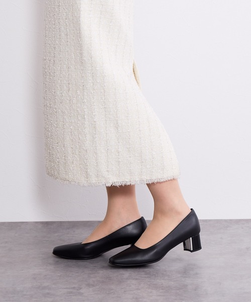 HIMIKO(ヒミコ)の「【Made in Japan】【HIMIKO】スクエアトゥメタルプレートヒールパンプス/651112(パンプス・レディース・ベージュ系その他/ブラック/グレイッシュベージュ/ブラック系その他4/ダークブラウン・23.5cm/23.0cm/22.5cm/22.0cm/25.0cm/24.5cm/24.0cm/21.5cm/25.5cm/26.0cm/26.5cm)」の6枚目の写真