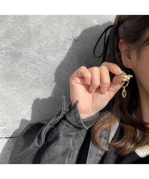tone(トーン)の「【musk】ふんだんビーズとチャームのピアス(MA)(ピアス(両耳用)・レディース・ゴールド・FREE)」の7枚目の写真