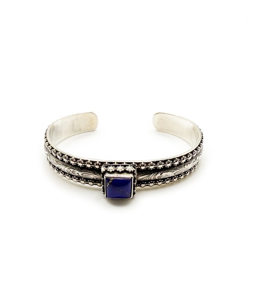Indian Jewelry(インディアンジュエリー)の「THEATER シアター センタースクエアストーンシルバーバングル Made in USA(バングル/リストバンド・メンズ・ブルー/ブラック・FREE)」の4枚目の写真