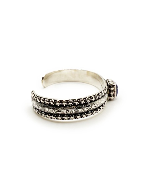 Indian Jewelry(インディアンジュエリー)の「THEATER シアター センタースクエアストーンシルバーバングル Made in USA(バングル/リストバンド・メンズ・ブルー/ブラック・FREE)」の6枚目の写真