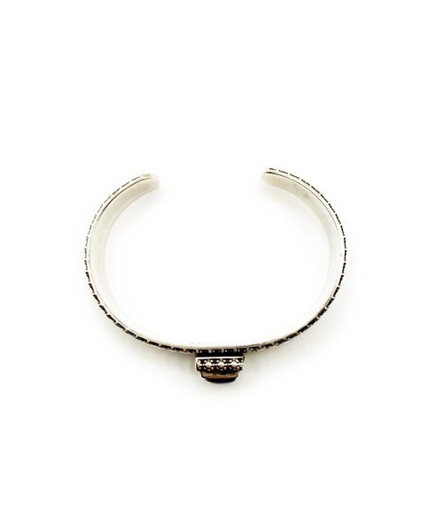 Indian Jewelry(インディアンジュエリー)の「THEATER シアター センタースクエアストーンシルバーバングル Made in USA(バングル/リストバンド・メンズ・ブルー/ブラック・FREE)」の10枚目の写真