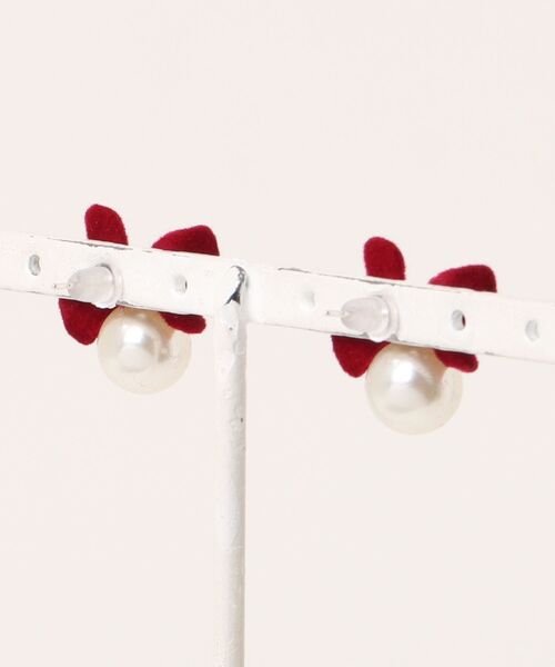 MASHIRO(マシロ)の「【MASHIRO】ベロアリボンアクリルパールペアピアス(MA/EK235)(ピアス(両耳用)・レディース・レッド/ブラック・FREE)」の9枚目の写真