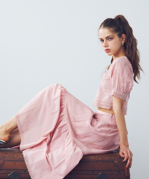 DEICY(デイシー)の「レースピンタックロングスカート(スカート・レディース・オフホワイト/ライトブルー/ピンク・FREE)」の22枚目の写真