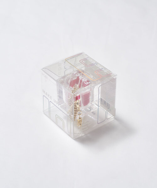 BIRTHDAY BAR（バースデイバー）の「FANCY CUBE（リップクリーム・レディース・レッド/イエロー/ベビーピンク・0）」の11枚目の写真