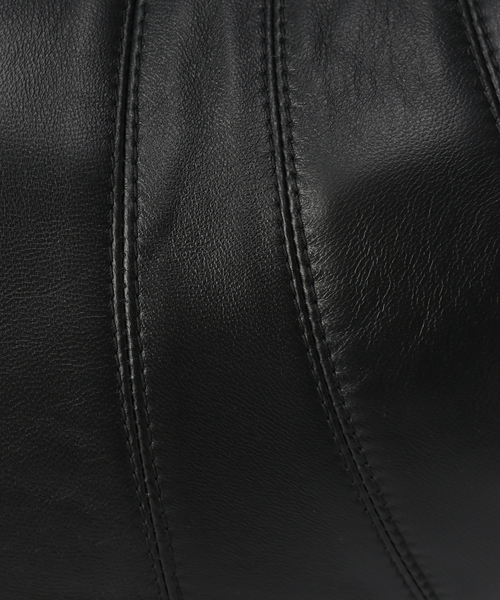 LEMAIRE（ルメール）の「LEMAIRE (ルメール) LARGE CROISSANT BAG BG0000LL095（ショルダーバッグ・メンズ・ブラック・FREE）」の9枚目の写真