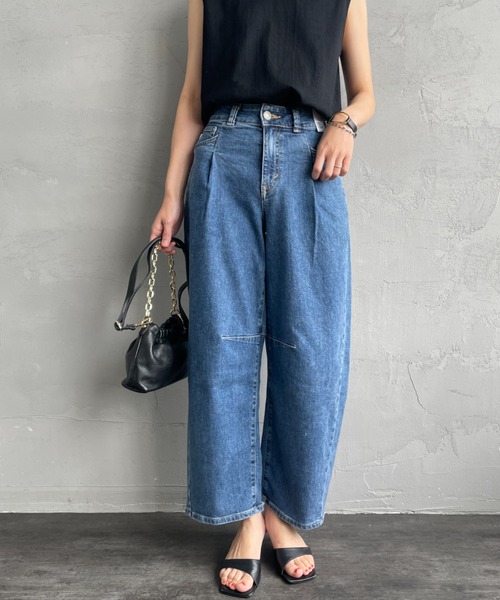 SOMETHING（サムシング）の「[SOMETHING/サムシング] HANA タックカーブテーパード デニムパンツ（デニムパンツ・レディース・ライトインディゴブルー/ブラック/インディゴブルー・XS/S/M）」の5枚目の写真