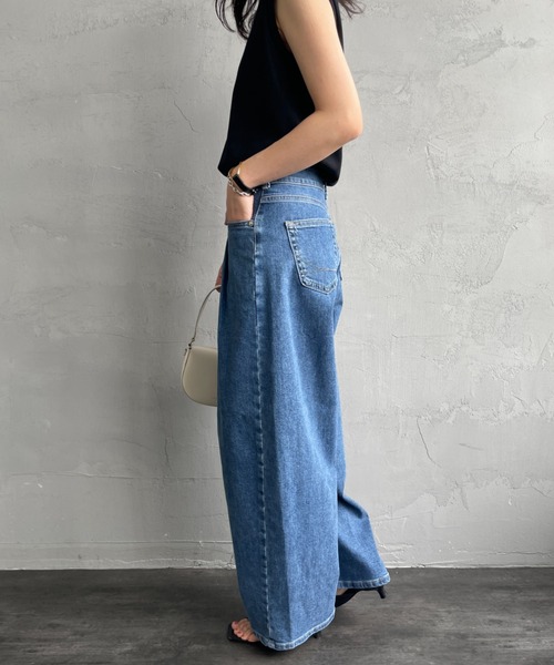 SOMETHING（サムシング）の「[SOMETHING/サムシング] HANA タックカーブテーパード デニムパンツ（デニムパンツ・レディース・ライトインディゴブルー/ブラック/インディゴブルー・XS/S/M）」の18枚目の写真