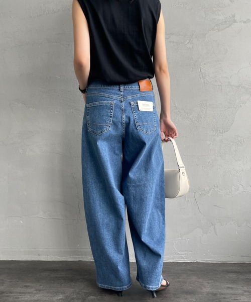 SOMETHING（サムシング）の「[SOMETHING/サムシング] HANA タックカーブテーパード デニムパンツ（デニムパンツ・レディース・ライトインディゴブルー/ブラック/インディゴブルー・XS/S/M）」の19枚目の写真