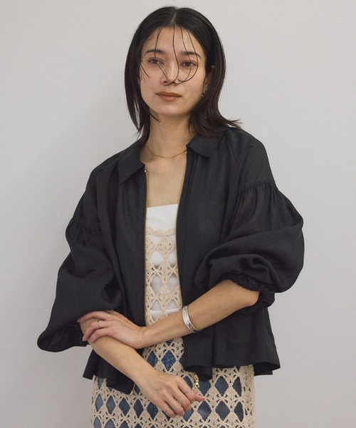 SALON adam et rope'（サロン アダム エ ロペ）の「【WEB限定】シアーリネンジップブラウス/ブルゾン［冷房対策・日除け］（シャツ/ブラウス・レディース・ブラック/オフホワイト/ブラウン系その他2・FREE）」の3枚目の写真
