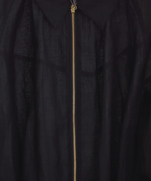 SALON adam et rope'（サロン アダム エ ロペ）の「【WEB限定】シアーリネンジップブラウス/ブルゾン［冷房対策・日除け］（シャツ/ブラウス・レディース・ブラック/オフホワイト/ブラウン系その他2・FREE）」の5枚目の写真