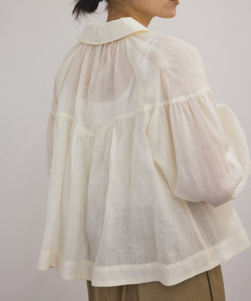 SALON adam et rope'（サロン アダム エ ロペ）の「【WEB限定】シアーリネンジップブラウス/ブルゾン［冷房対策・日除け］（シャツ/ブラウス・レディース・ブラック/オフホワイト/ブラウン系その他2・FREE）」の20枚目の写真