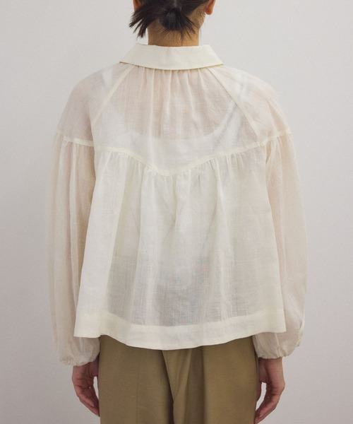 SALON adam et rope'（サロン アダム エ ロペ）の「【WEB限定】シアーリネンジップブラウス/ブルゾン［冷房対策・日除け］（シャツ/ブラウス・レディース・ブラック/オフホワイト/ブラウン系その他2・FREE）」の12枚目の写真