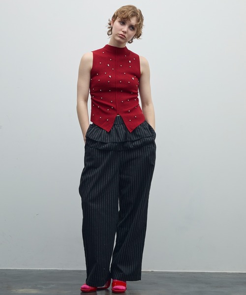 uyu.(ウユ)の「フリルドッキングストライプパンツ【uyu./ウユ】(その他パンツ・レディース・ダークグレー/ブラック・FREE)」の8枚目の写真