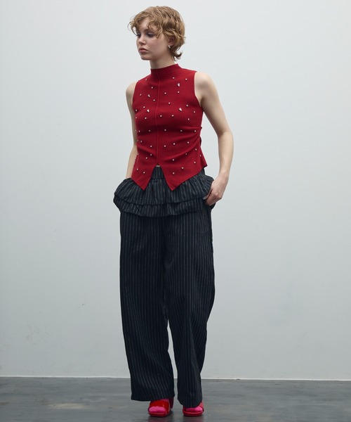 uyu.(ウユ)の「フリルドッキングストライプパンツ【uyu./ウユ】(その他パンツ・レディース・ダークグレー/ブラック・FREE)」の11枚目の写真