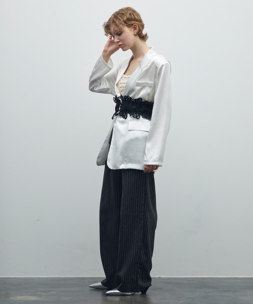 uyu.(ウユ)の「フリルドッキングストライプパンツ【uyu./ウユ】(その他パンツ・レディース・ダークグレー/ブラック・FREE)」の19枚目の写真
