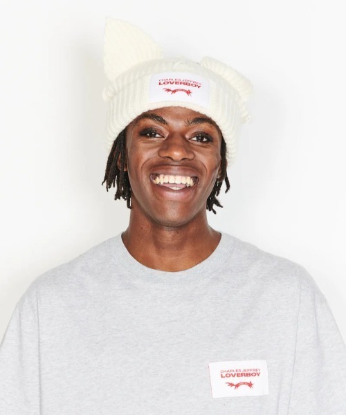 Charles Jeffrey Loverboy（チャールズジェフリーラバーボーイ）の「Charles Jeffrey LOVERBOY/チャールズジェフリーラバーボーイ/CHUNKY EARS BEANIE（ニットキャップ/ビーニー・レディース・ブラック/ホワイト系2/エンジ/モスグリーン/ピンク/ブルー・F）」の10枚目の写真