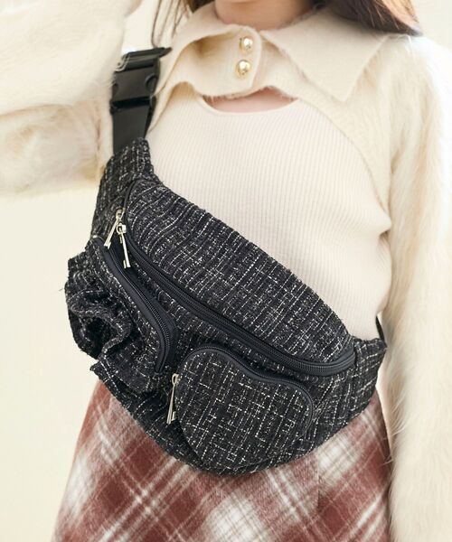 MAJESTIC LEGON(マジェスティックレゴン)の「ハート×フリルウエストポーチ(ボディバッグ/ウエストポーチ・レディース・アイボリー/ピンク/ブラック/ホワイト系その他2/ブラック系その他・FREE)」の5枚目の写真