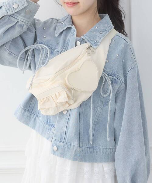 MAJESTIC LEGON（マジェスティックレゴン）の「ハート×フリルウエストポーチ（ボディバッグ/ウエストポーチ・レディース・アイボリー/ピンク/ブラック/ホワイト系その他2/ブラック系その他・FREE）」の21枚目の写真