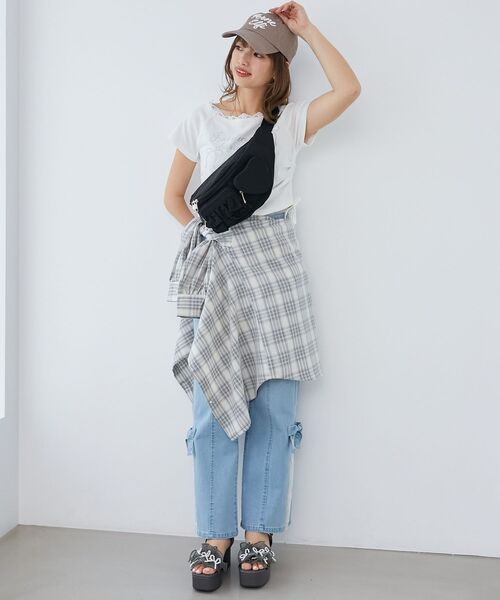 MAJESTIC LEGON(マジェスティックレゴン)の「ハート×フリルウエストポーチ(ボディバッグ/ウエストポーチ・レディース・アイボリー/ピンク/ブラック/ホワイト系その他2/ブラック系その他・FREE)」の9枚目の写真