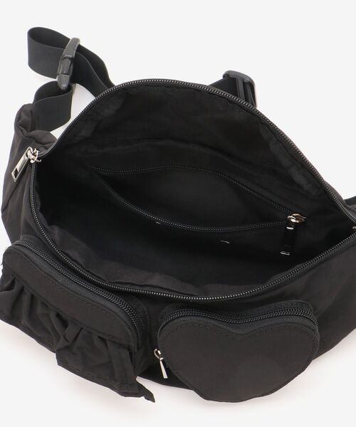 MAJESTIC LEGON(マジェスティックレゴン)の「ハート×フリルウエストポーチ(ボディバッグ/ウエストポーチ・レディース・アイボリー/ピンク/ブラック/ホワイト系その他2/ブラック系その他・FREE)」の22枚目の写真