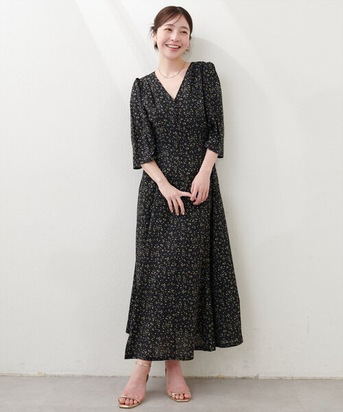 natural couture(ナチュラルクチュール)の「レトロ小花ワンピース(ワンピース・レディース・その他2/その他1/ネイビー/ピンクベージュ・LARGE/MEDIUM)」の6枚目の写真