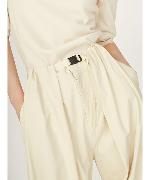 emmi(エミ)の「パラシュートパンツ(その他パンツ・レディース・カーキ/ブラック/クリーム・0/1)」の8枚目の写真