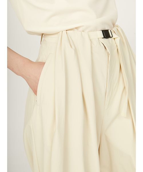 emmi(エミ)の「パラシュートパンツ(その他パンツ・レディース・カーキ/ブラック/クリーム・0/1)」の9枚目の写真