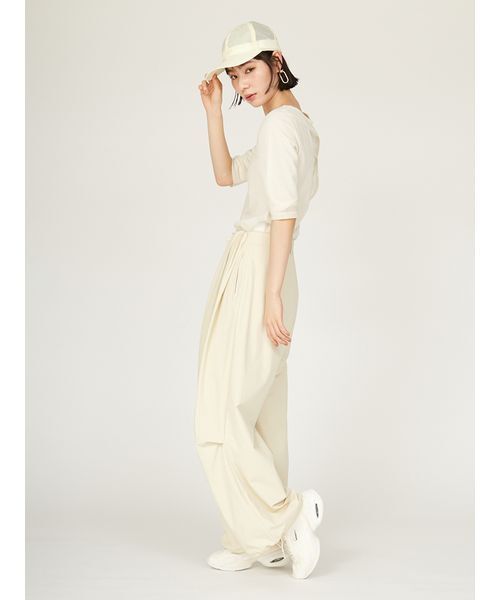 emmi(エミ)の「パラシュートパンツ(その他パンツ・レディース・カーキ/ブラック/クリーム・0/1)」の20枚目の写真