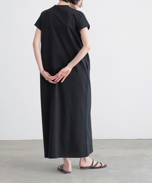 for/c（フォーシー）の「[低身長向けサイズ有]汗シミ防止ヘンリーネックワンピース【サスティナブル】（ワンピース・レディース・ブラウン/ブラック・PM/PL/M/L）」の15枚目の写真