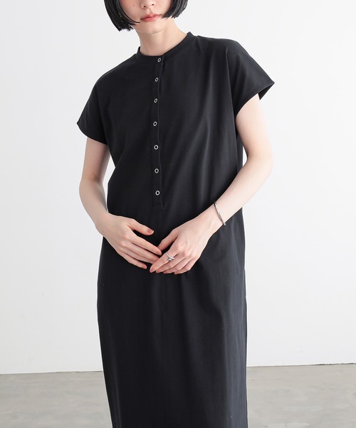 for/c（フォーシー）の「[低身長向けサイズ有]汗シミ防止ヘンリーネックワンピース【サスティナブル】（ワンピース・レディース・ブラウン/ブラック・PM/PL/M/L）」の12枚目の写真
