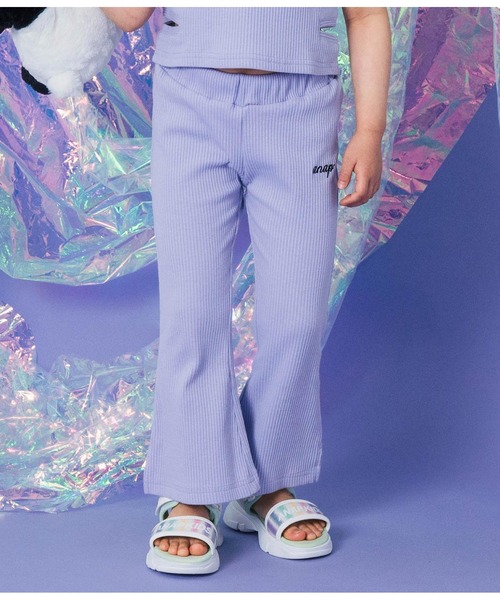 ANAP kids(アナップキッズ)の「ラインストーン ロゴ スリット フレア テレコ パンツ【セットアップ着用可】(その他パンツ・キッズ・ブラック/ラベンダー・110/130/120)」の14枚目の写真