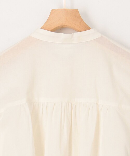 MICO COULIER（ミコクリエ）の「ローンレースブラウス（シャツ/ブラウス・レディース・ブルー/オフホワイト/ブラック・38）」の4枚目の写真