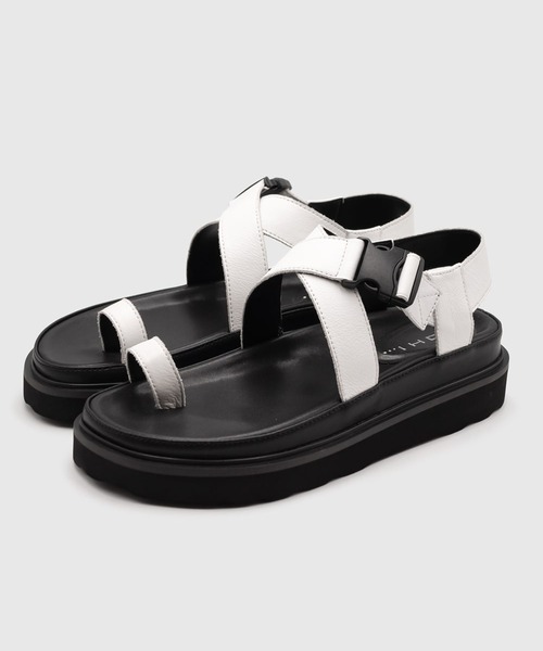 MOHI（モヒ）の「MOHI モヒ クロスベルトサムリングサンダル（サンダル・レディース・ホワイト/ブラック・35/36/37/38）」の2枚目の写真