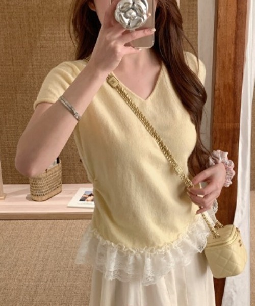 セール】裾フリルレースVネック半袖Tシャツトップス（Tシャツ