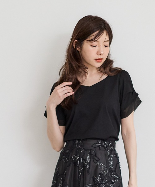 12Twelve Agenda(トゥエルブ アジェンダ)の「ハートネック異素材タックスリーブカットソープルオーバー(Tシャツ/カットソー・レディース・オフホワイト/ブラック/サックスブルー・M)」の19枚目の写真