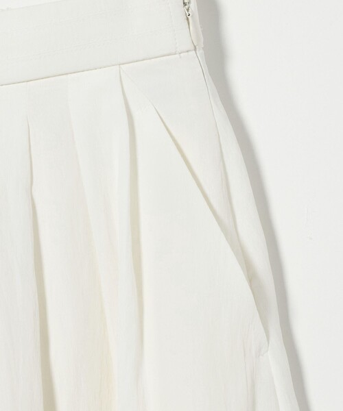 green label relaxing（グリーンレーベルリラクシング）の「フレア スカート ホワイト -撥水-（スカート・レディース・ホワイト・36/38）」の13枚目の写真