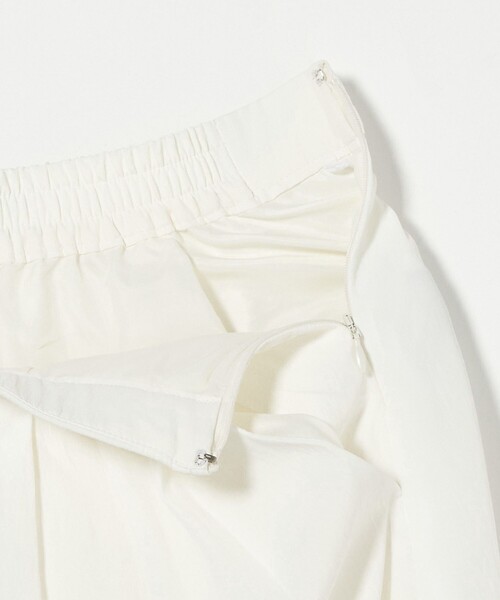 green label relaxing（グリーンレーベルリラクシング）の「フレア スカート ホワイト -撥水-（スカート・レディース・ホワイト・36/38）」の14枚目の写真