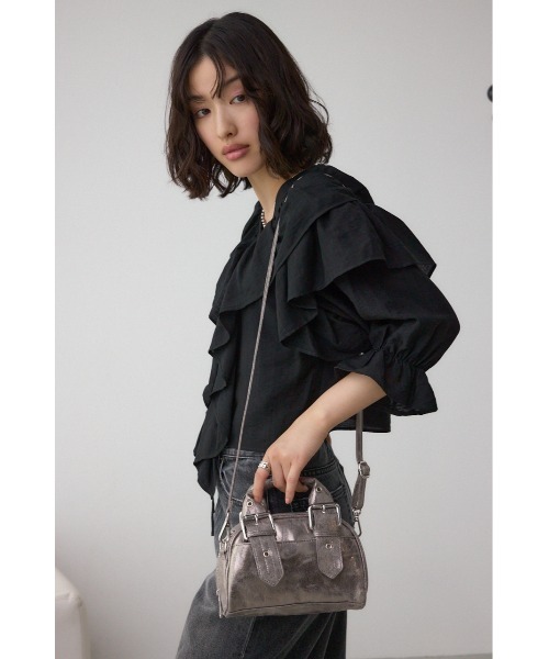 AZUL by moussy（アズールバイマウジー）の「バックルベルトハンドルバッグ（ショルダーバッグ・レディース・ブラック/レッド/アンティークシルバー・FREE）」の10枚目の写真