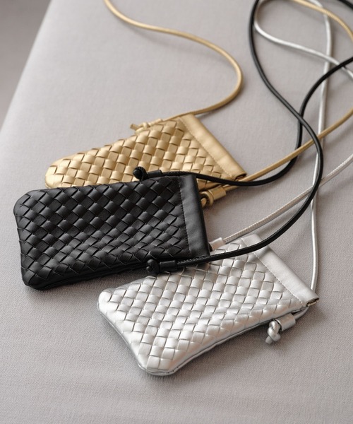 ZAKKA-BOX(ザッカボックス)の「イントレチャートスマホショルダーバッグ(ショルダーバッグ・レディース・ゴールド/シルバー/アイボリー/ブラック・FREE)」の11枚目の写真