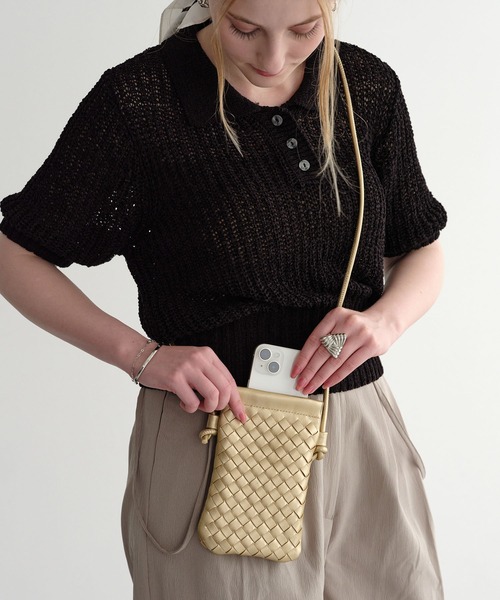 ZAKKA-BOX(ザッカボックス)の「イントレチャートスマホショルダーバッグ(ショルダーバッグ・レディース・ゴールド/シルバー/アイボリー/ブラック・FREE)」の17枚目の写真