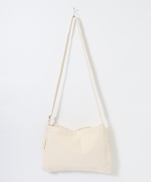 TRUSS（トラス）の「TRUSS ｷｬﾝﾊﾞｽﾐｭｾﾞｯﾄﾊﾞｯｸﾞ（ショルダーバッグ・レディース・ナチュラル/ストライプ/オリーブ・F）」の9枚目の写真