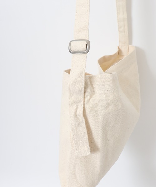 TRUSS（トラス）の「TRUSS ｷｬﾝﾊﾞｽﾐｭｾﾞｯﾄﾊﾞｯｸﾞ（ショルダーバッグ・レディース・ナチュラル/ストライプ/オリーブ・F）」の11枚目の写真