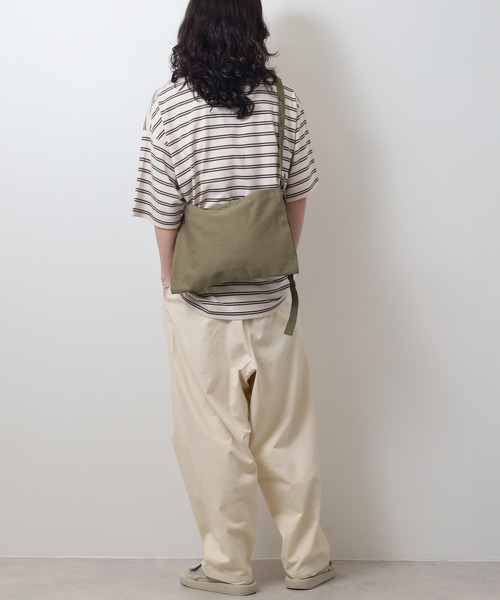 TRUSS（トラス）の「TRUSS ｷｬﾝﾊﾞｽﾐｭｾﾞｯﾄﾊﾞｯｸﾞ（ショルダーバッグ・レディース・ナチュラル/ストライプ/オリーブ・F）」の15枚目の写真