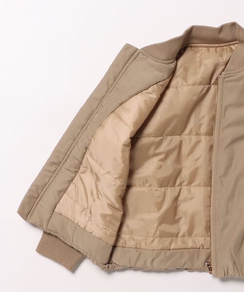 combimini(コンビミニ)の「MA-1中綿ブルゾン(ブルゾン・キッズ・グレイッシュベージュ/ベージュ・110/120/130/140)」の18枚目の写真