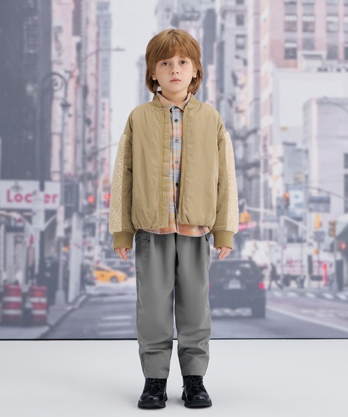 combimini(コンビミニ)の「MA-1中綿ブルゾン(ブルゾン・キッズ・グレイッシュベージュ/ベージュ・110/120/130/140)」の1枚目の写真