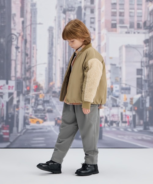 combimini(コンビミニ)の「MA-1中綿ブルゾン(ブルゾン・キッズ・グレイッシュベージュ/ベージュ・110/120/130/140)」の9枚目の写真