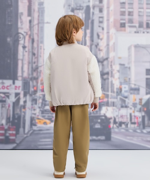 combimini(コンビミニ)の「MA-1中綿ブルゾン(ブルゾン・キッズ・グレイッシュベージュ/ベージュ・110/120/130/140)」の15枚目の写真