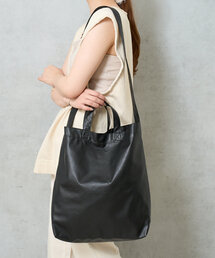 Actually（アクチュアリー）の「ライトフェイクレザー2WAYショルダーバッグ（トートバッグ）」